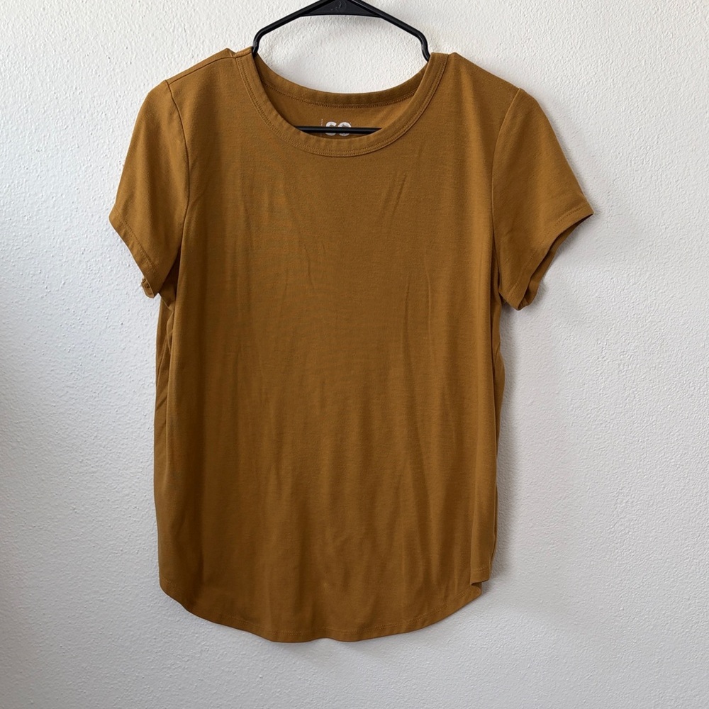 SO Women's Short Sleeve Top in Mustard